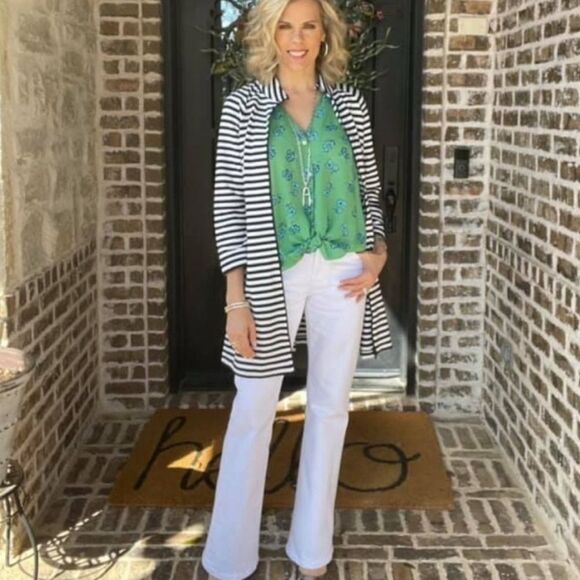 CAbi White lightweight Trouser Jeans with a little stretch size 4- EUC - Picture 3 of 14